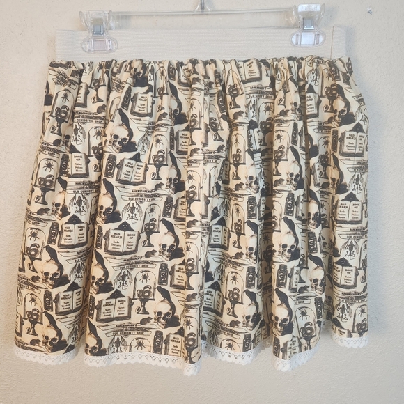 Handmade Dresses & Skirts - Old Curiosity Shop Print Mini Skirt Handmade Medium (5323)